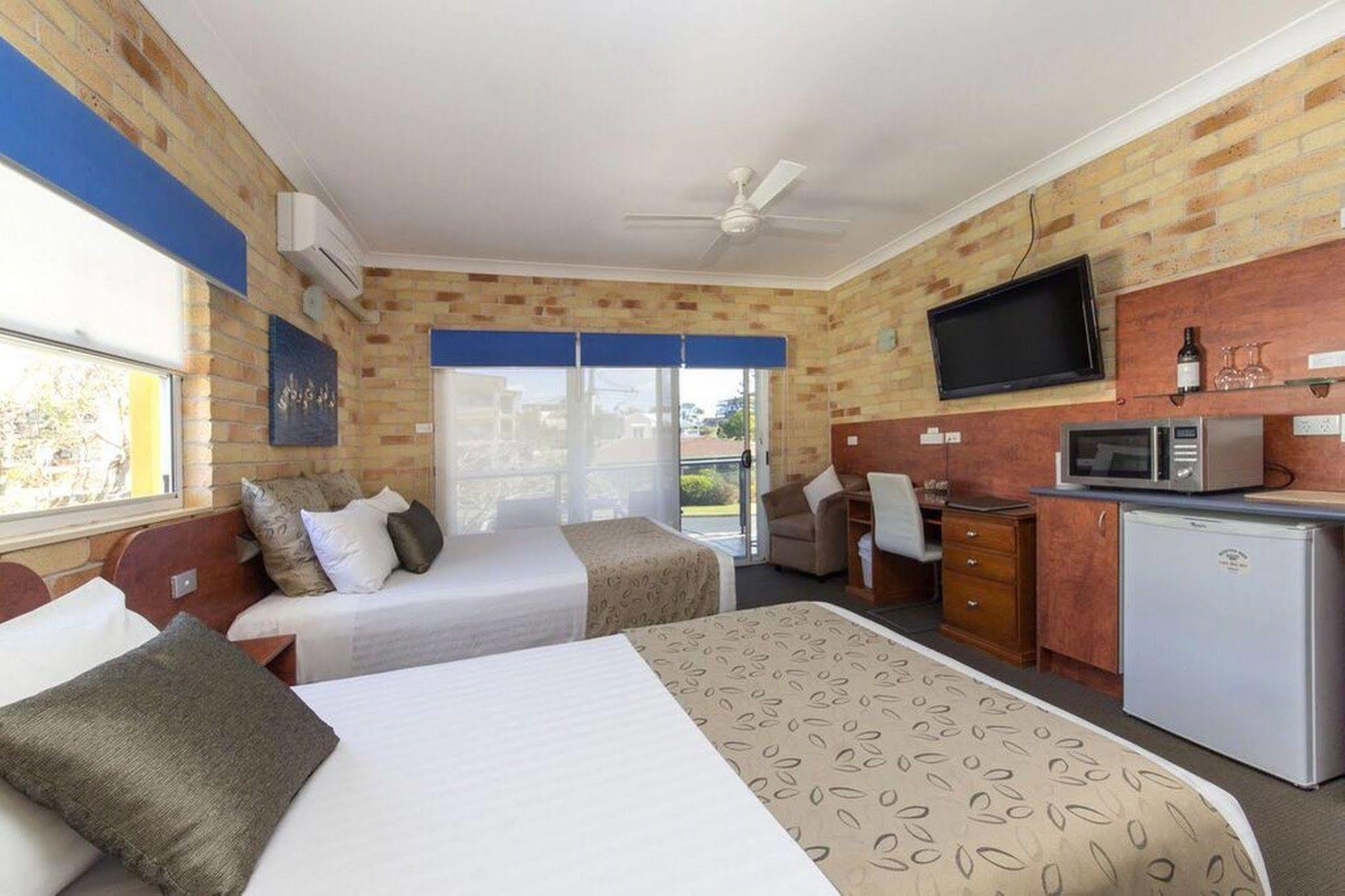 Yamba Beach Motel Ngoại thất bức ảnh