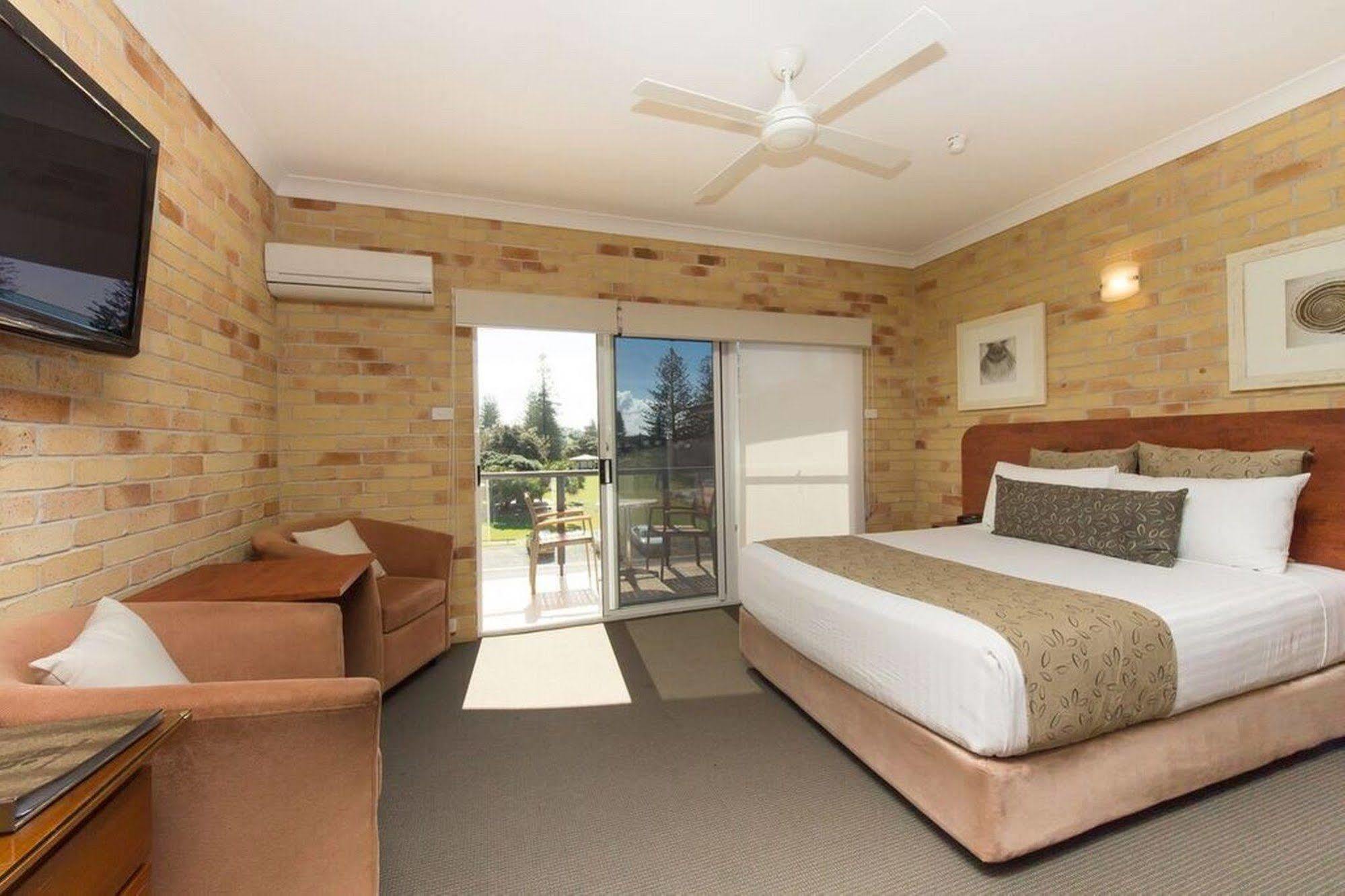 Yamba Beach Motel Ngoại thất bức ảnh